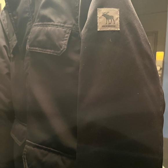 Kids size 13/14 Abercrombie jacket. - Picture 2 of 10